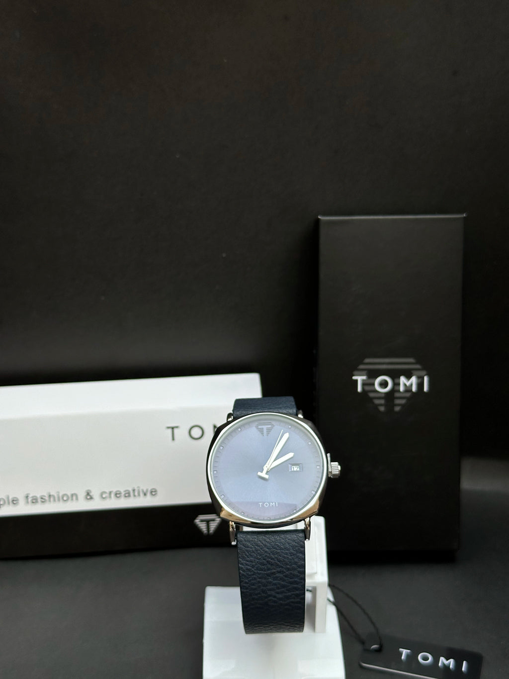 TOMI Sleek Analog Watch – Midnight Blue Edition