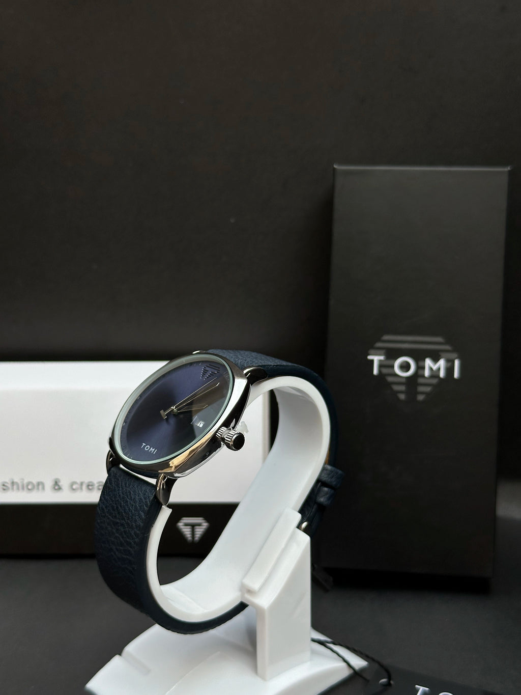 TOMI Sleek Analog Watch – Midnight Blue Edition