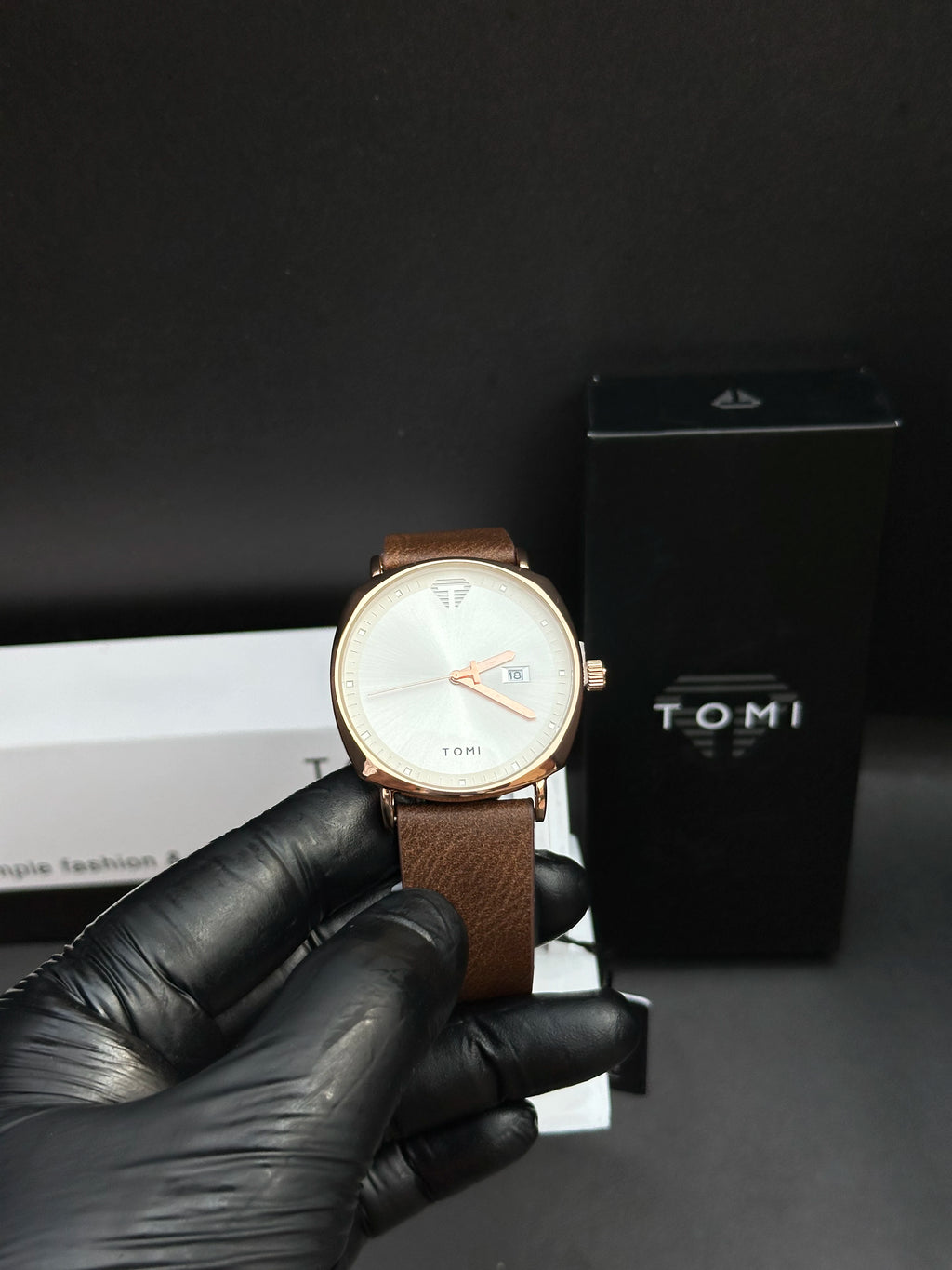 TOMI Elegant Classic Watch – Brown Leather Edition